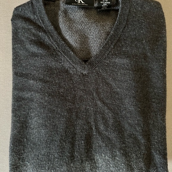Calvin Klein Other - Calvin Klein Gray V-Neck Sweater size large nice sweater with fixable flaws